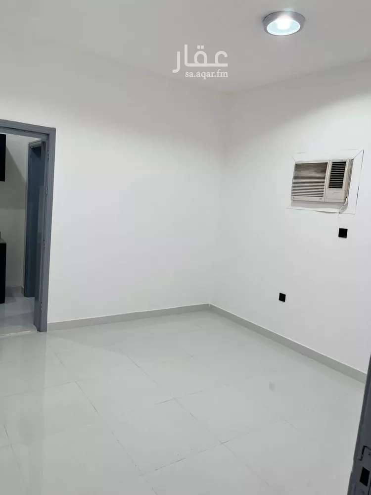 شقة للإيجار في شارع الفرزدق, حي الضباط, مدينة الرياض, منطقة الرياض صورة 2
