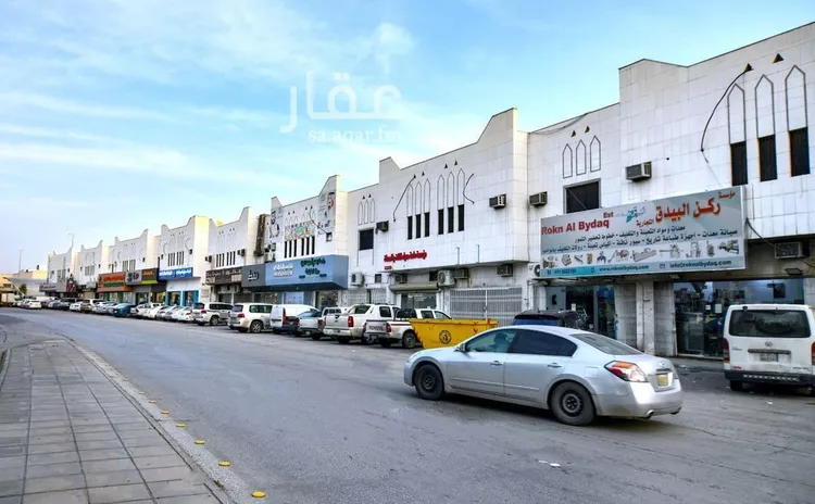 محل للإيجار في شارع عمر بن الخطاب الفرعي, حي الصناعية, مدينة الرياض, منطقة الرياض
