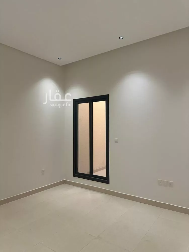 دور للبيع في شارع أحمد الوراق, حي الملز, مدينة الرياض, منطقة الرياض