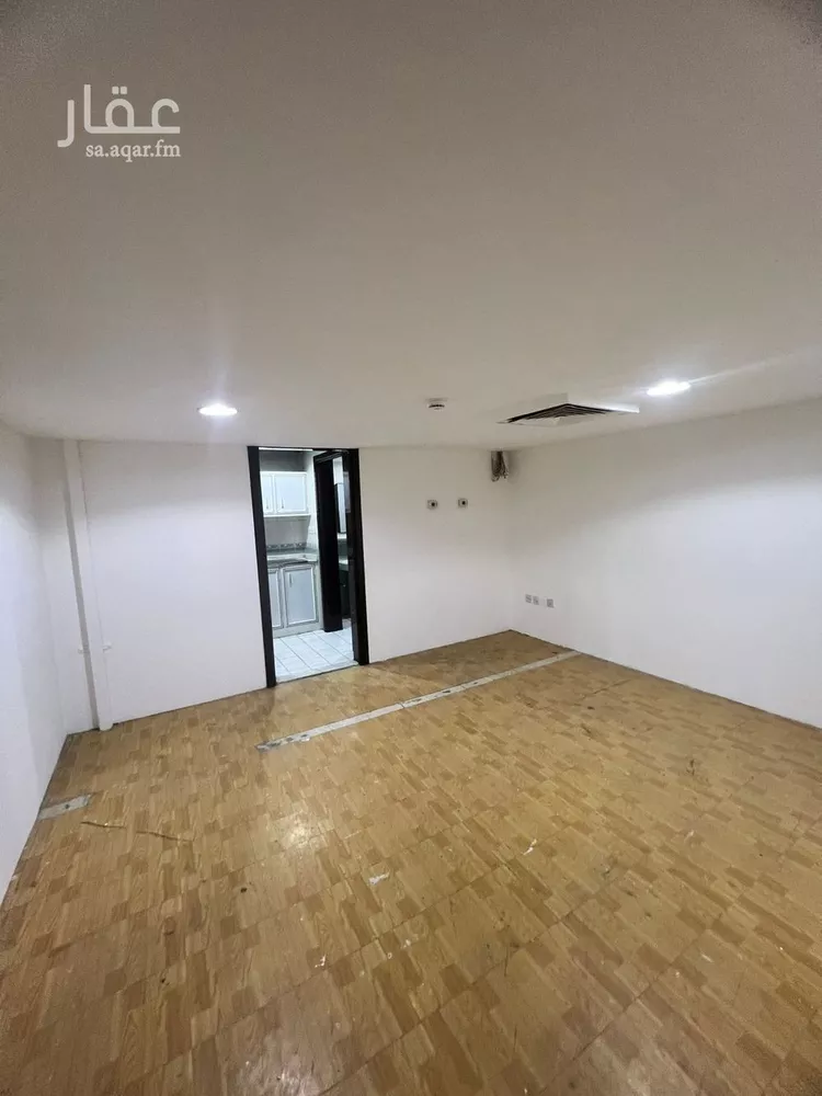 محل للإيجار في شارع الامير عبدالعزيز بن مساعد بن جلوي, حي المربع, مدينة الرياض, منطقة الرياض صورة 4
