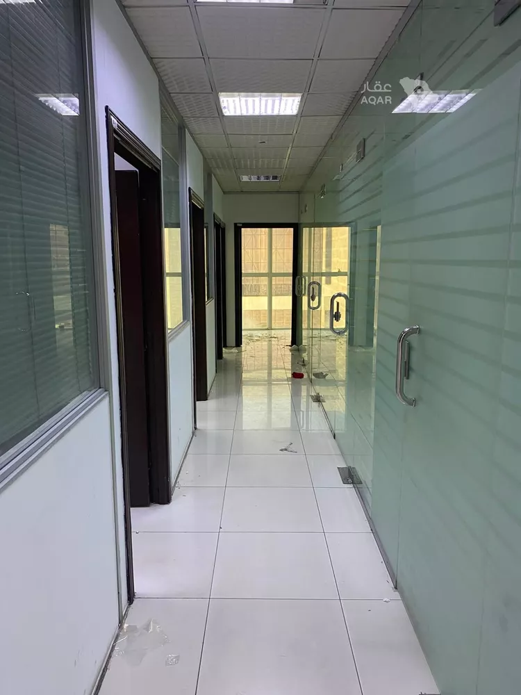 مكتب تجاري للإيجار في شارع الامير عبدالعزيز بن مساعد بن جلوي, حي المربع, مدينة الرياض, منطقة الرياض صورة 5