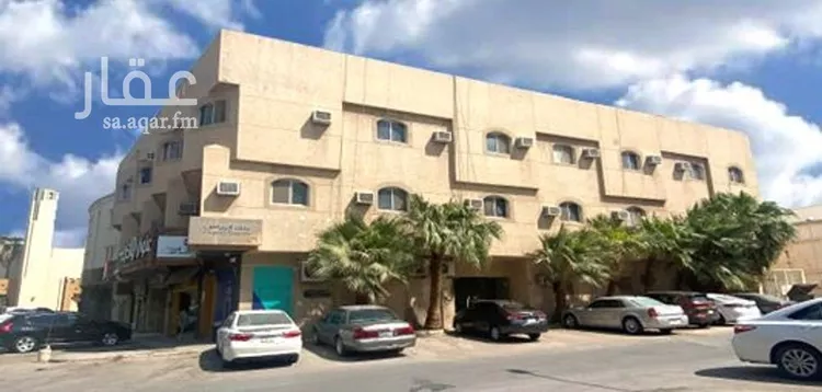عمارة للإيجار في شارع الفرزدق, حي الضباط, مدينة الرياض, منطقة الرياض
