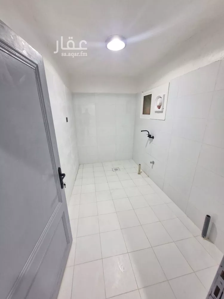 شقة للإيجار في شارع بدائع غمرة, حي المرقب, مدينة الرياض, منطقة الرياض 8