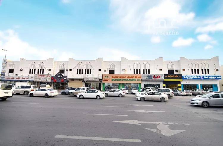 محل للإيجار في شارع عمر بن الخطاب الفرعي, حي الصناعية, مدينة الرياض, منطقة الرياض صورة 2
