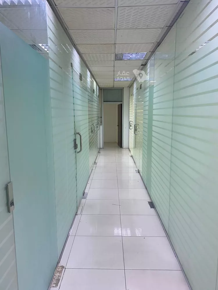 مكتب تجاري للإيجار في شارع الامير عبدالعزيز بن مساعد بن جلوي, حي المربع, مدينة الرياض, منطقة الرياض 9