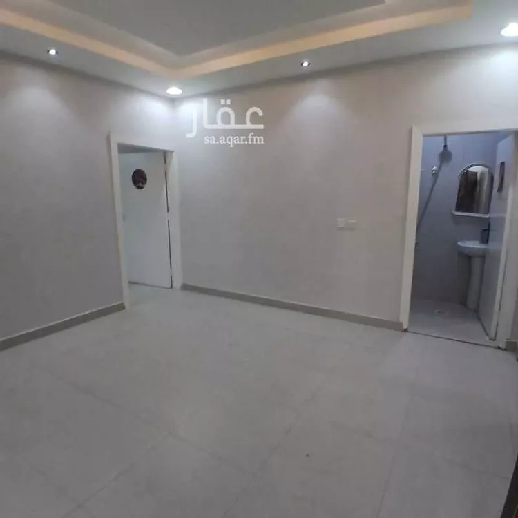 شقة للإيجار في شارع سفيان بن المهلب, حي الملك فيصل, مدينة الرياض, منطقة الرياض 1 صورة