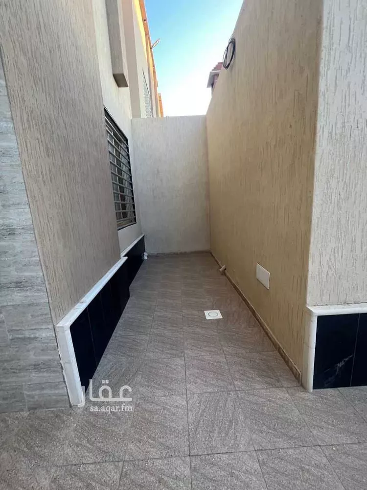 فيلا للبيع في شارع اويس الزاهد, حي الشرف, مدينة خميس مشيط, منطقة عسير صورة 3