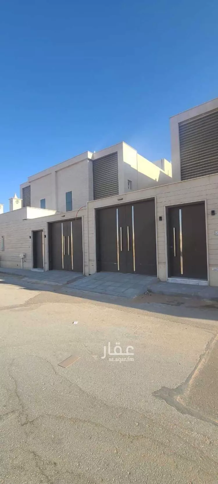 فيلا للبيع في شارع منصور الحنبلي, حي البساتين الشرقي, مدينة بريدة, منطقة القصيم