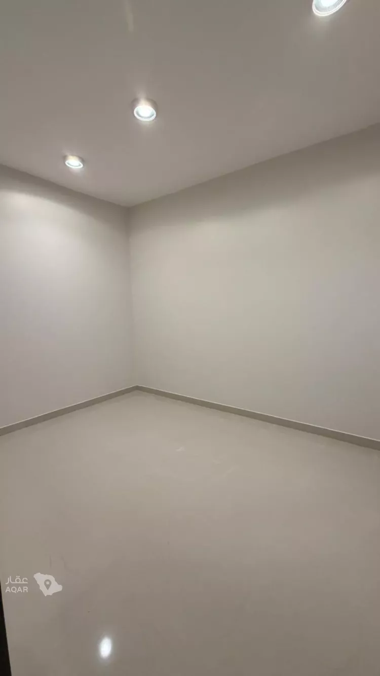 Floor for Rent in Riyadh Ar Rimal 4