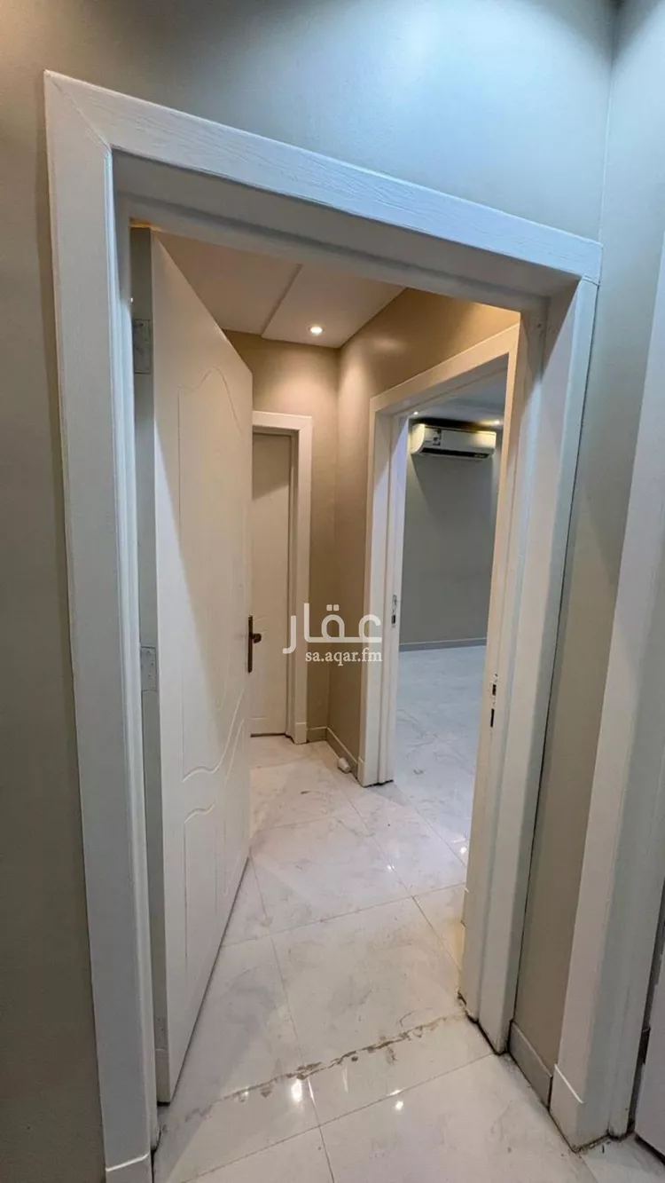 فيلا للإيجار في شارع ابن المهاجر, حي المهدية, مدينة الرياض, منطقة الرياض صورة 3
