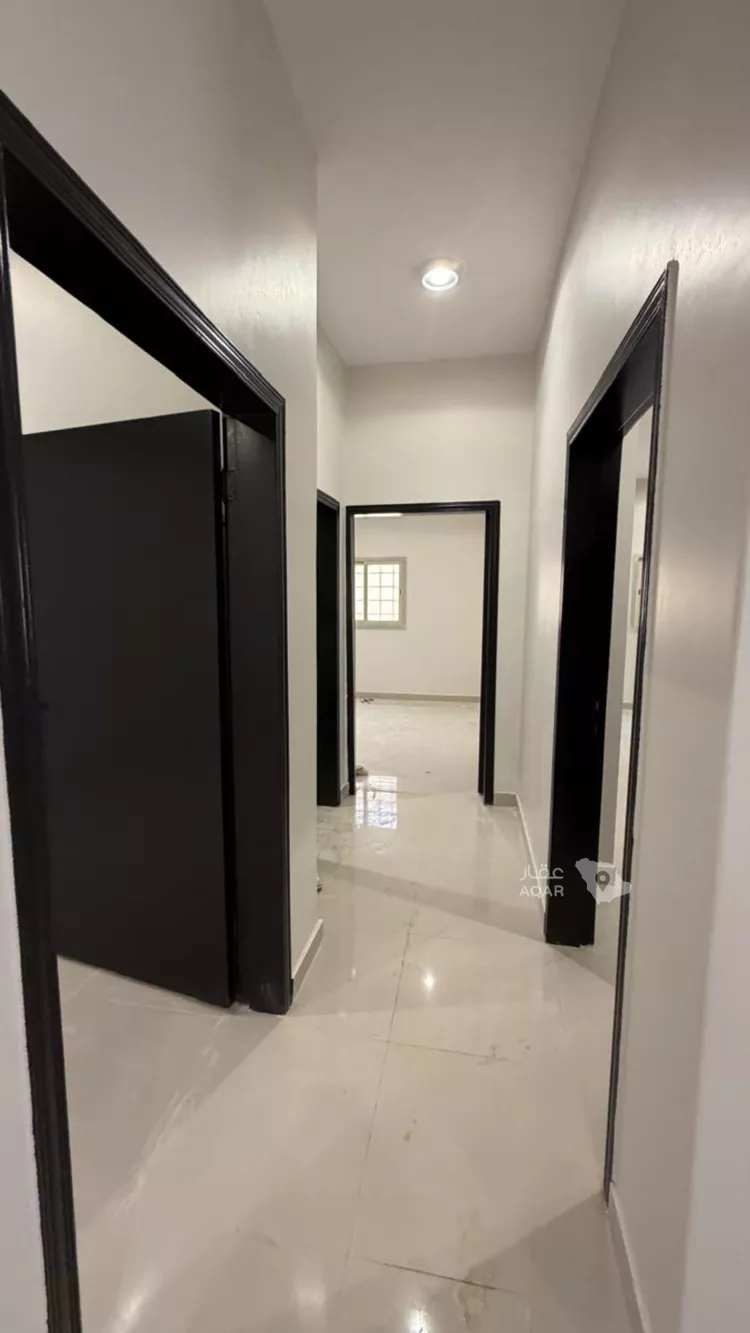 Floor for Rent in Riyadh Ar Rimal 3