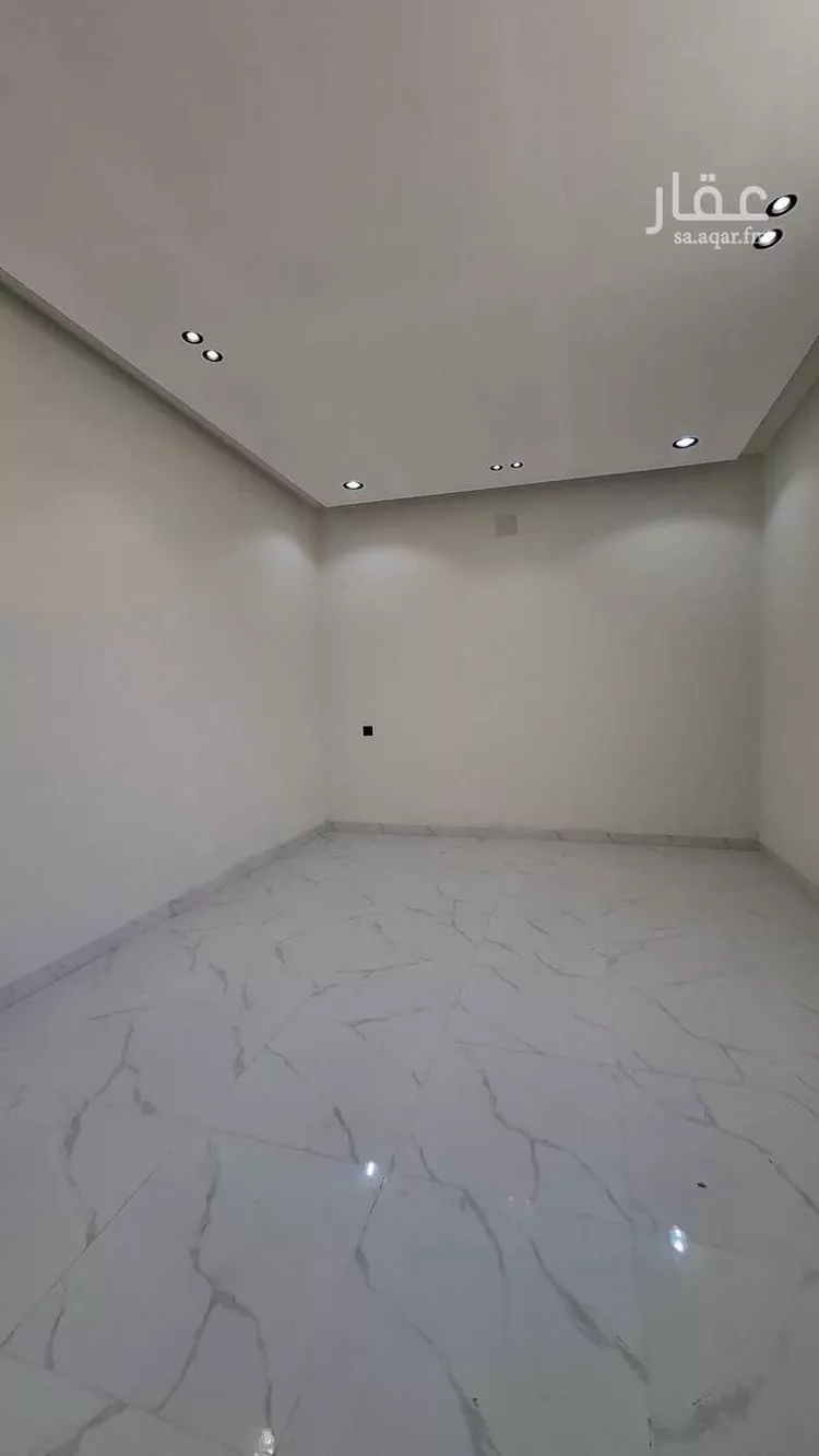 دور للبيع في شارع الامام مسلم, حي بدر, مدينة الرياض, منطقة الرياض صورة 3