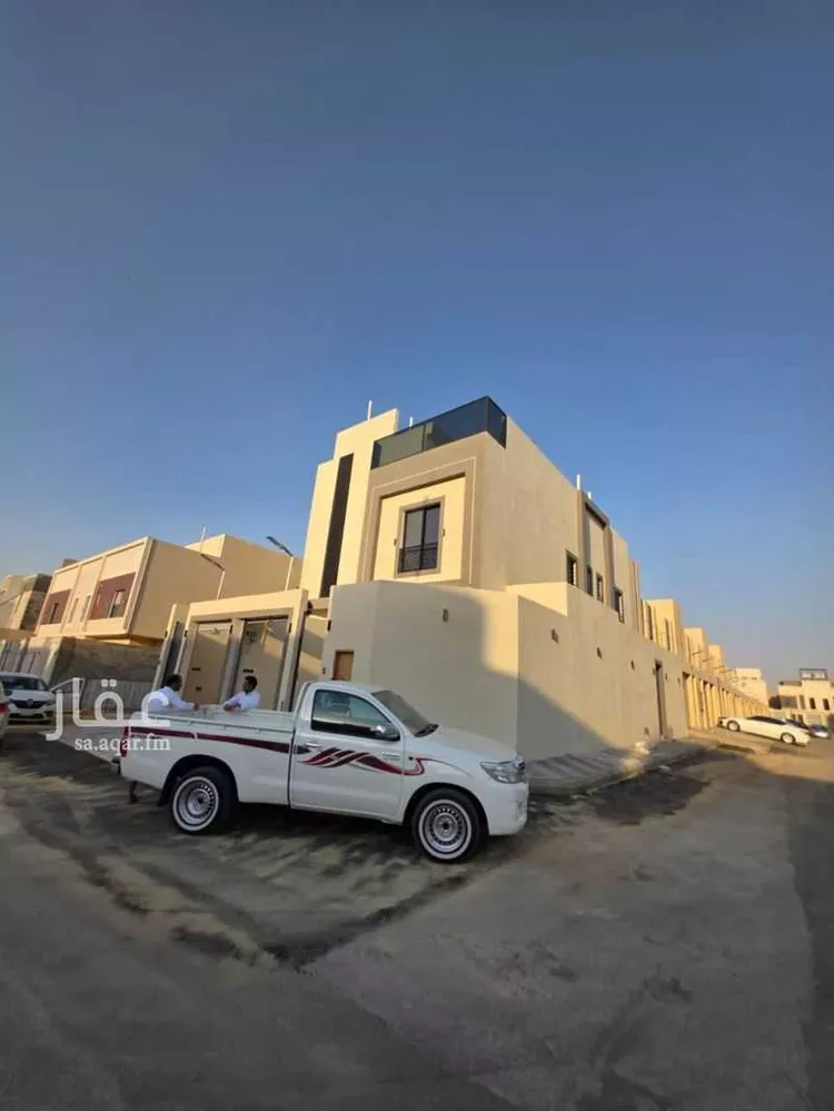 دور للبيع في شارع النوارس, حي عكاظ, مدينة الرياض, منطقة الرياض صورة 3