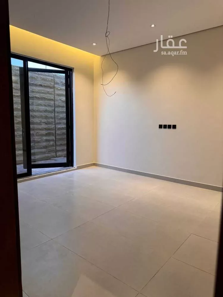 دور للبيع في شارع رقم 17, حي الملك عبدالله, مدينة الرياض, منطقة الرياض صورة 3