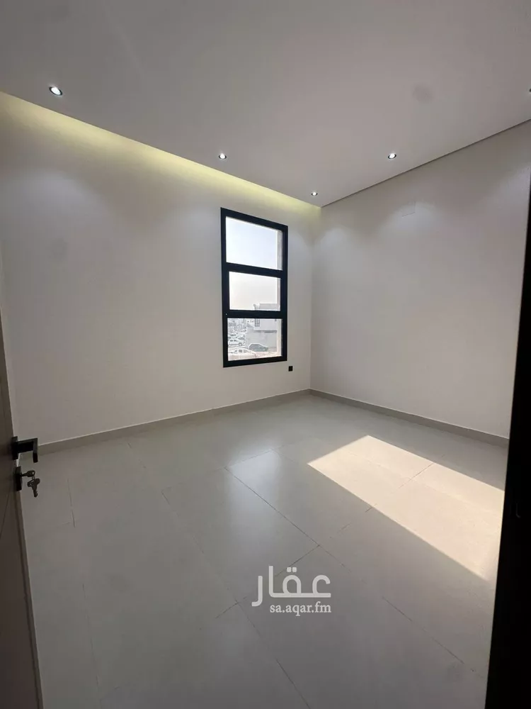فيلا للبيع في شارع يحيى بن جزلة, حي الرمال, مدينة الرياض, منطقة الرياض صورة 4