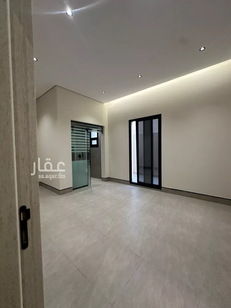 فيلا للبيع في شارع الطارق, حي الرمال, مدينة الرياض, منطقة الرياض