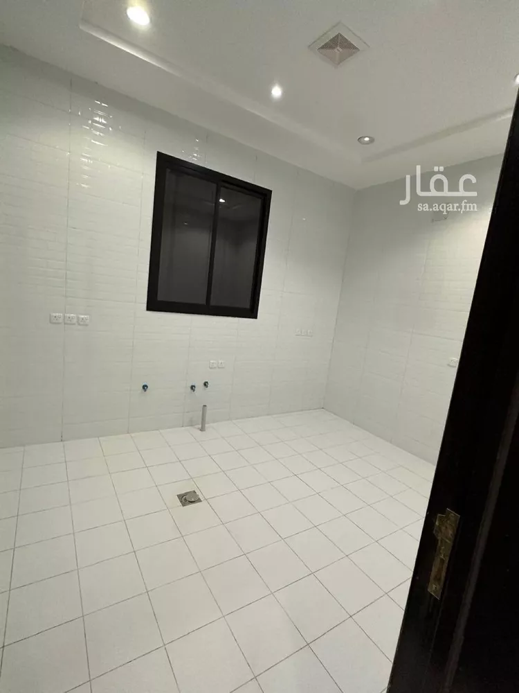 فيلا للبيع في شارع جبل العين, حي ظهرة لبن, مدينة الرياض, منطقة الرياض صورة 2