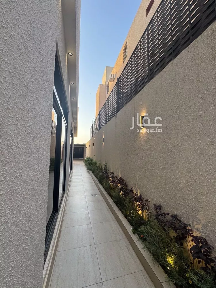 فيلا للبيع في شارع الناجية, حي عكاظ, مدينة الرياض, منطقة الرياض صورة 3