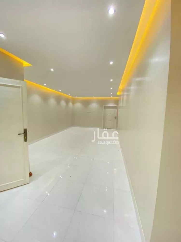 شقة للإيجار في شارع عبادى ابن الصامت, حي النايفية, مدينة حفر الباطن, المنطقة الشرقية صورة 3