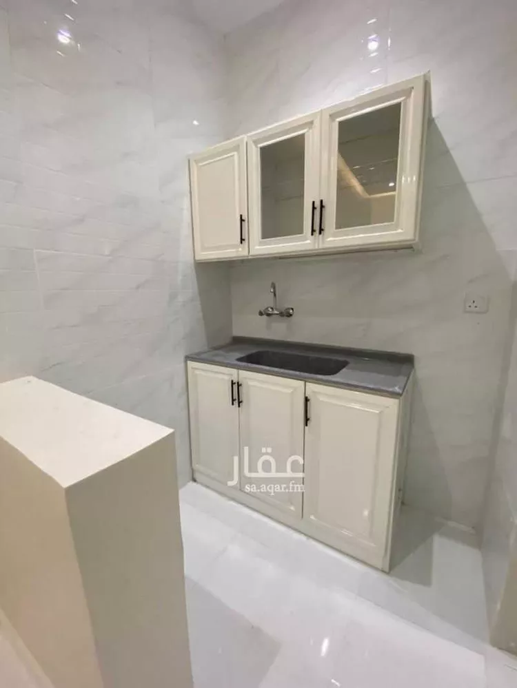 شقة للإيجار في شارع عبادى ابن الصامت, حي النايفية, مدينة حفر الباطن, المنطقة الشرقية صورة 3