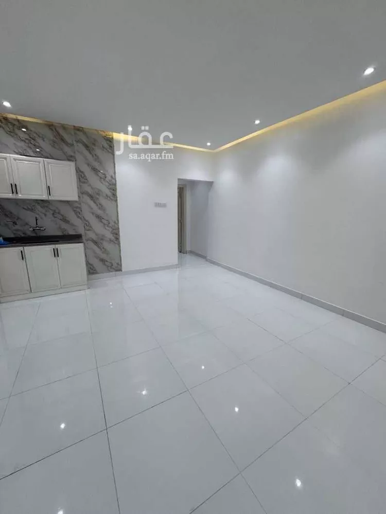 شقة للإيجار في شارع عبادى ابن الصامت, حي النايفية, مدينة حفر الباطن, المنطقة الشرقية صورة 3