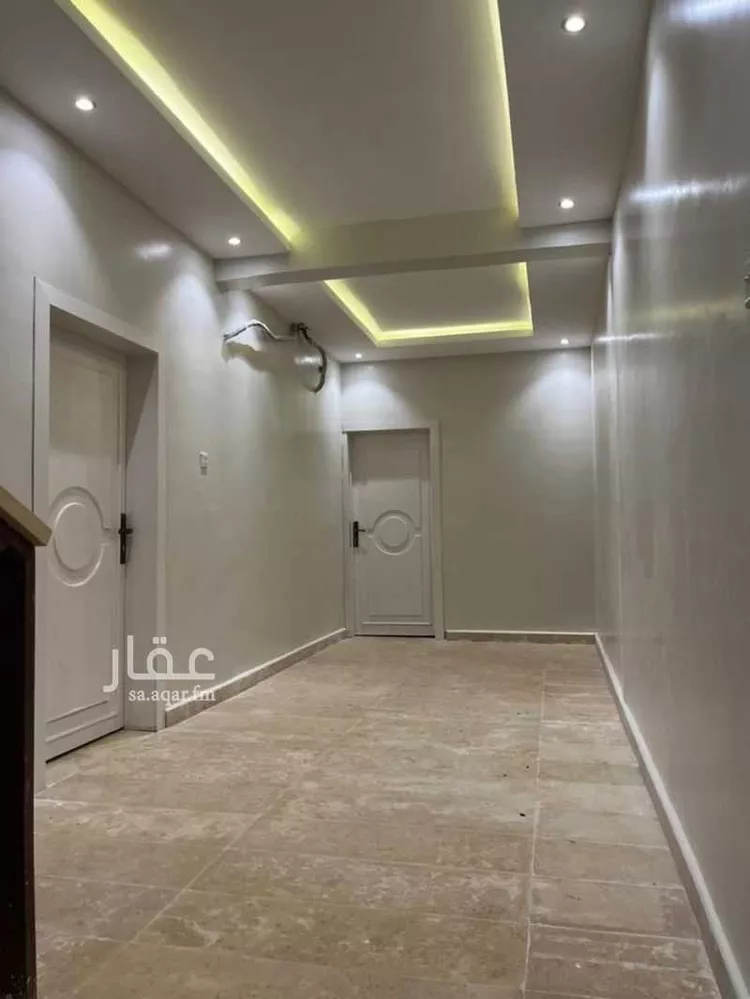 شقة للإيجار في شارع عبادى ابن الصامت, حي النايفية, مدينة حفر الباطن, المنطقة الشرقية صورة 2