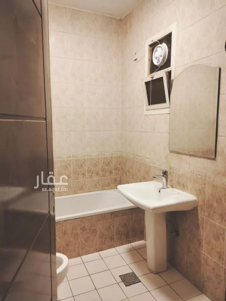 شقة للإيجار في شارع يوسف بن الطفيل, حي البطحاء, مدينة الرياض, منطقة الرياض صورة 4