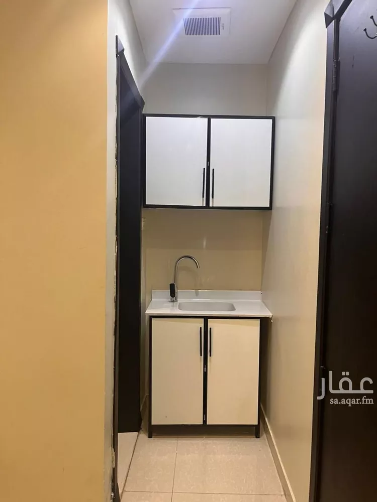 شقة للإيجار في شارع الامير مقرن بن عبدالعزيز, حي النزهة, مدينة الرياض, منطقة الرياض 1 صورة