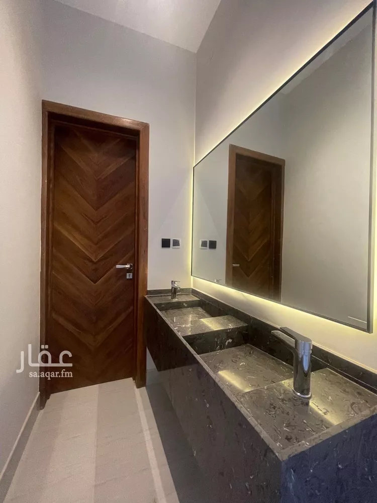 فيلا للبيع في شارع أحمد مفتي المكي الحنفي, حي المهدية, مدينة الرياض, منطقة الرياض صورة 5
