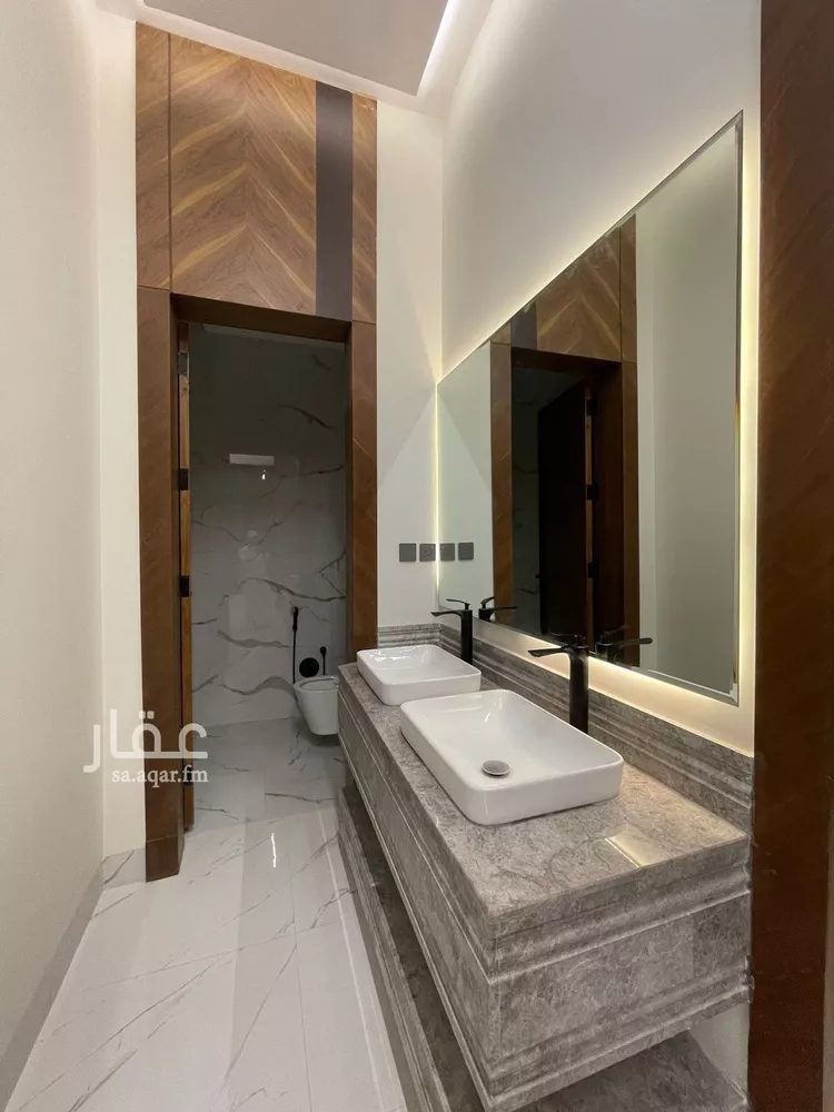 فيلا للبيع في شارع أبي الشيخ الأصبهاني, حي المهدية, مدينة الرياض, منطقة الرياض صورة 2