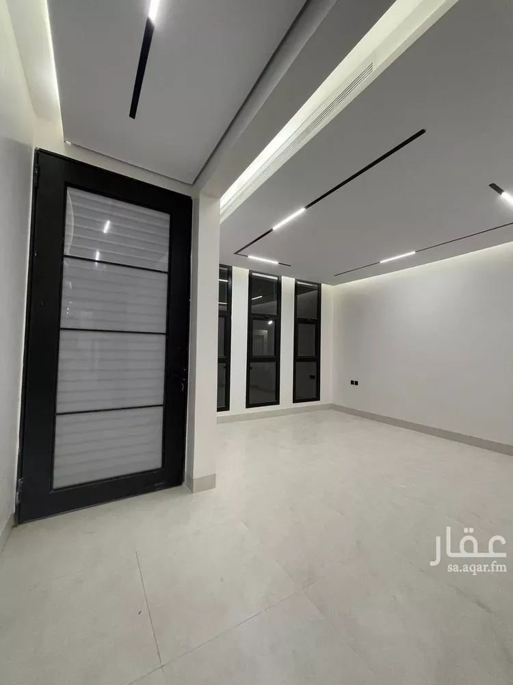 فيلا للبيع في شارع أبي الحسن الأسفرائيني, حي المهدية, مدينة الرياض, منطقة الرياض صورة 5