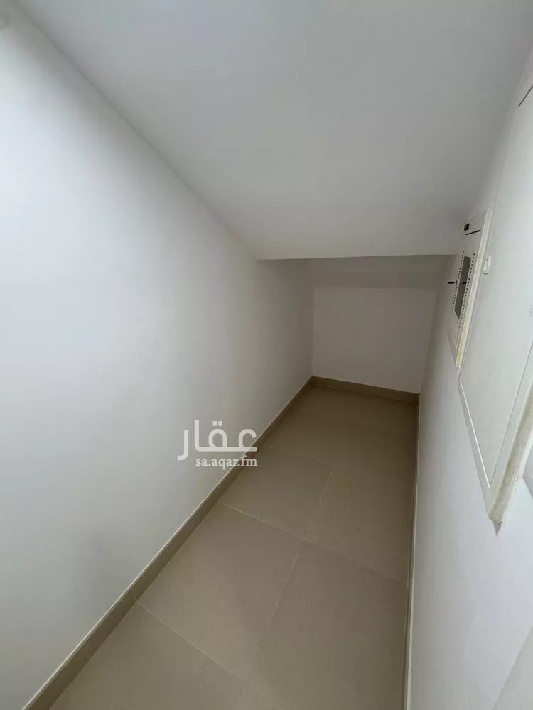 فيلا للبيع في شارع رقم 1070, حي سدرة, مدينة الرياض, منطقة الرياض 12