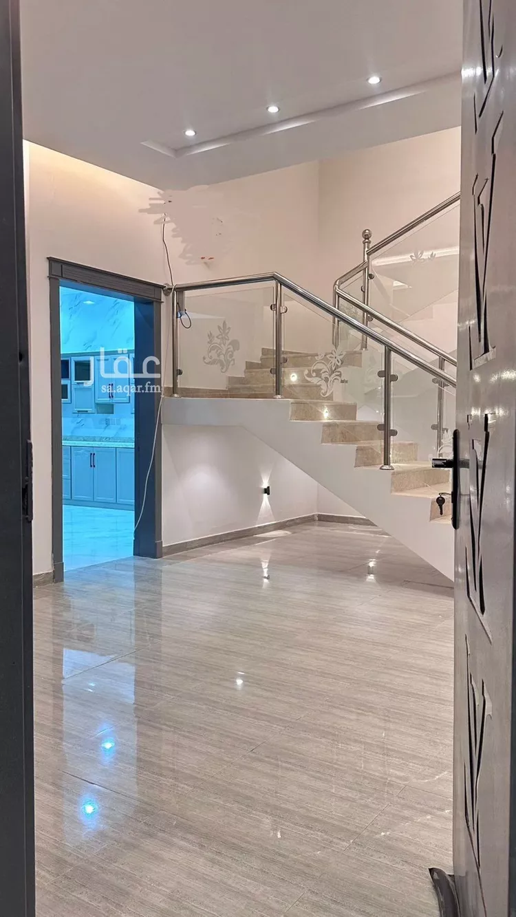 فيلا للبيع في شارع الربيع بن سليمان, حي الرمال, مدينة الرياض, منطقة الرياض صورة 2