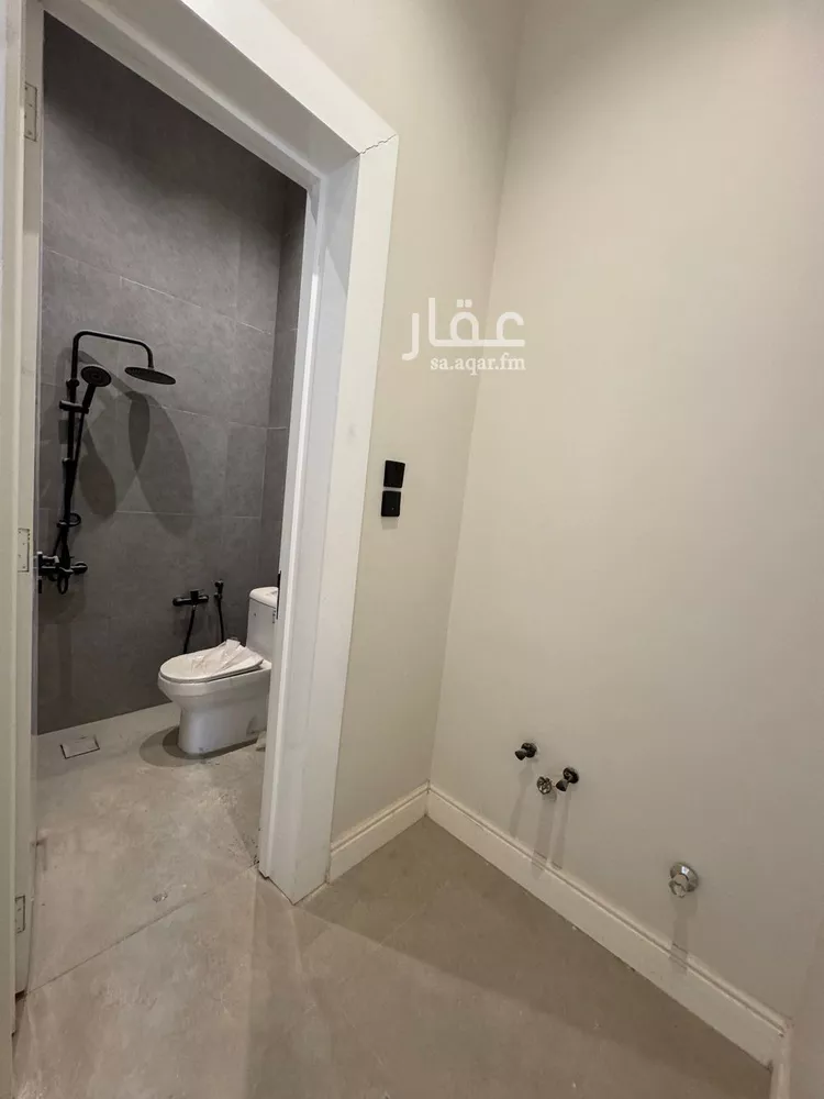 فيلا للإيجار في شارع عبدالله بن حبان, حي الرمال, مدينة الرياض, منطقة الرياض صورة 5