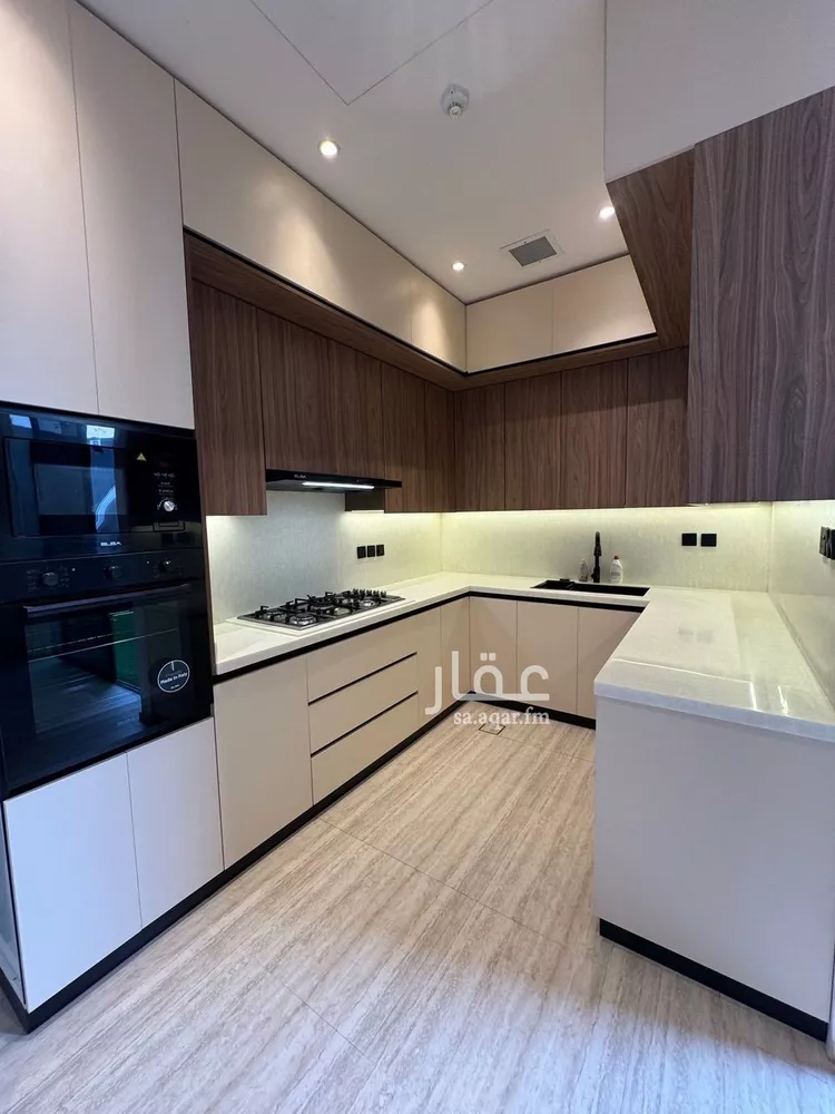 فيلا للإيجار في شارع ابي بكر الصديق, حي العارض, مدينة الرياض, منطقة الرياض