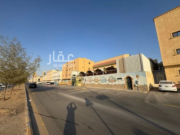 فيلا للبيع في شارع محمد بن دخيل, حي العقيق, مدينة الرياض, منطقة الرياض صورة 2