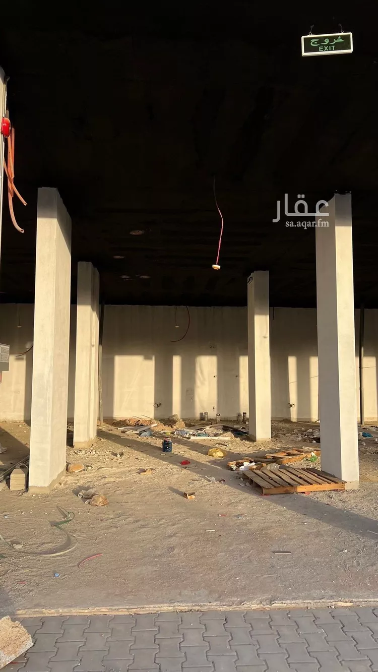 محل للإيجار في شارع الشيخ خليفة بن حمد آل ثاني, حي المعيزيلة, مدينة الرياض, منطقة الرياض صورة 3