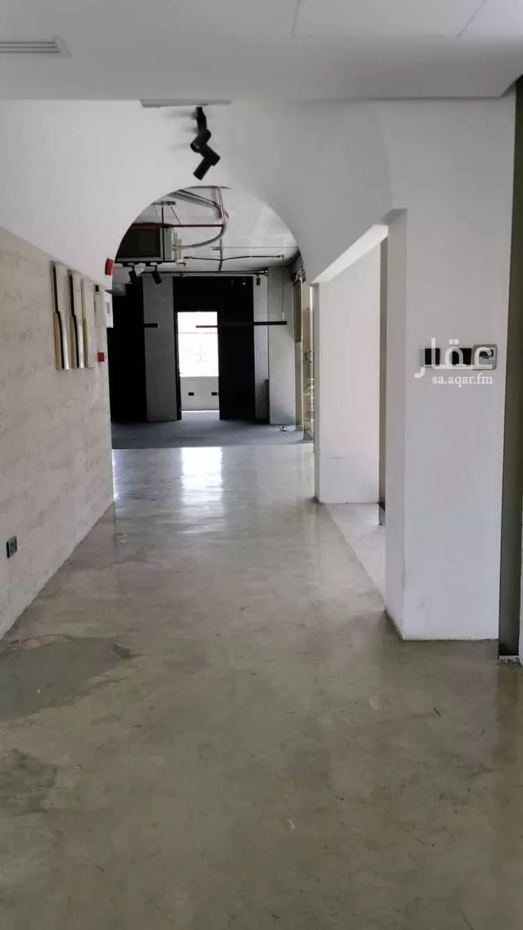 مكتب تجاري للإيجار في شارع طريق الامير تركي بن عبدالعزيز الاول, حي المحمدية, مدينة الرياض, منطقة الرياض صورة 3