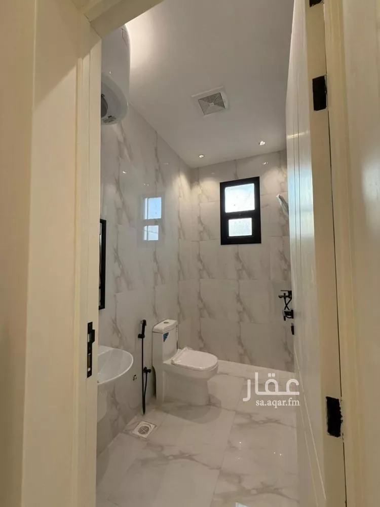 شقة للبيع في شارع الإمام مالك, حي بدر, مدينة الرياض, منطقة الرياض صورة 3