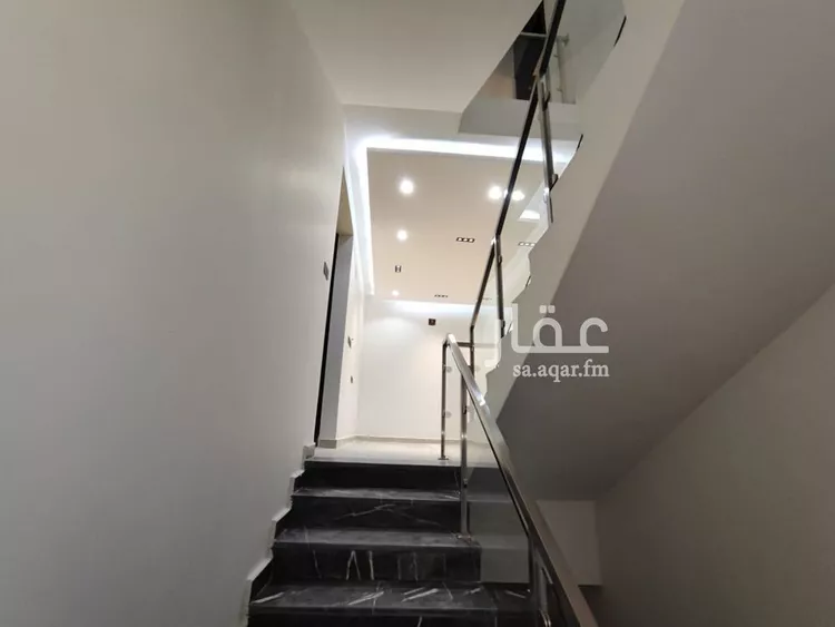 فيلا للبيع في شارع سيار بن وردان, حي العريجاء الأوسط, مدينة الرياض, منطقة الرياض صورة 3