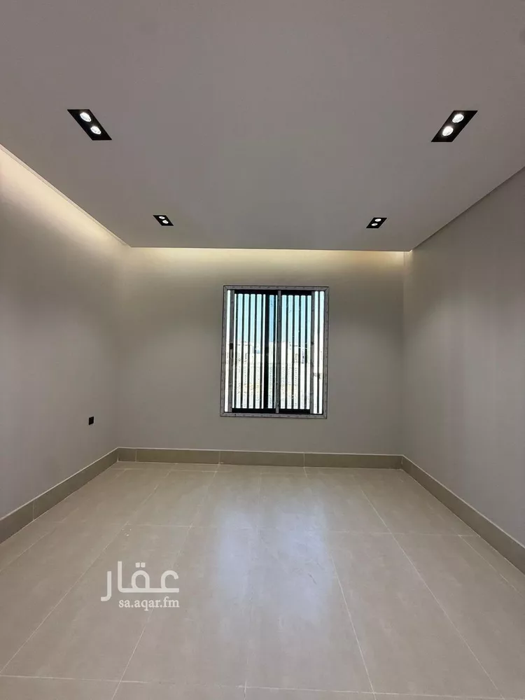فيلا للبيع في شارع حسين الأبريقي, حي عكاظ, مدينة الرياض, منطقة الرياض صورة 3