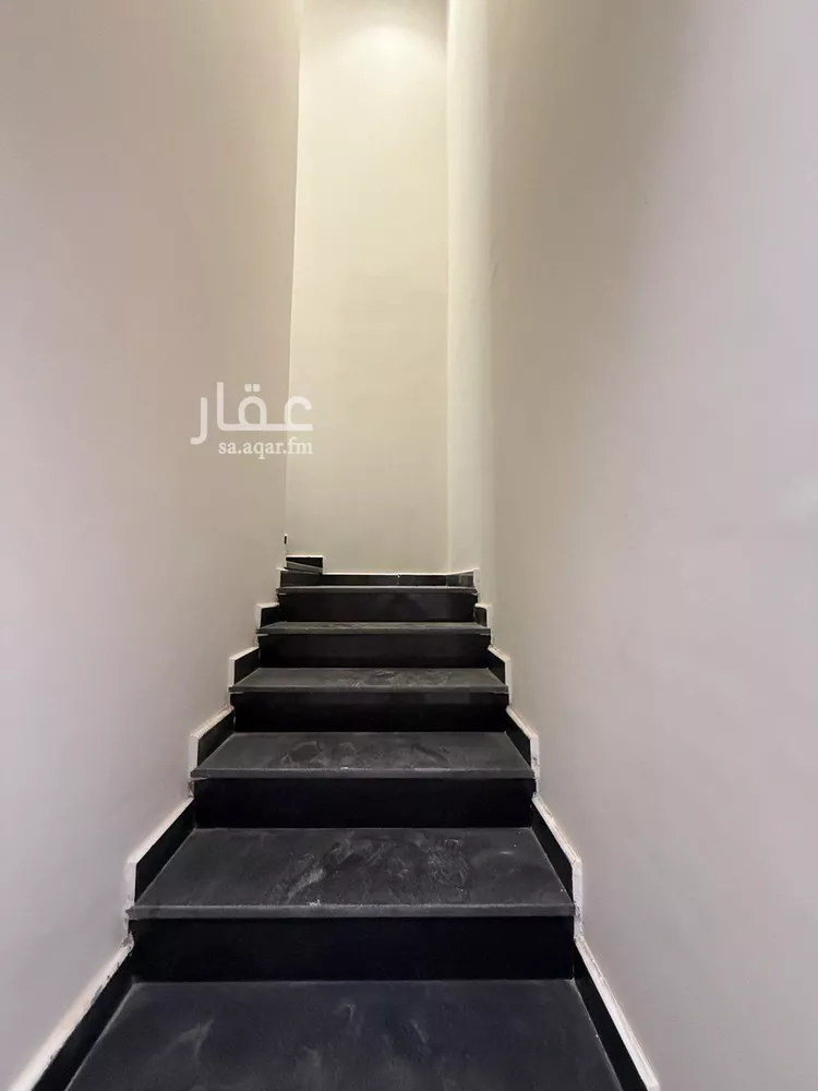 فيلا للبيع في شارع مودود أرسلان, حي العريجاء الغربي, مدينة الرياض, منطقة الرياض صورة 4