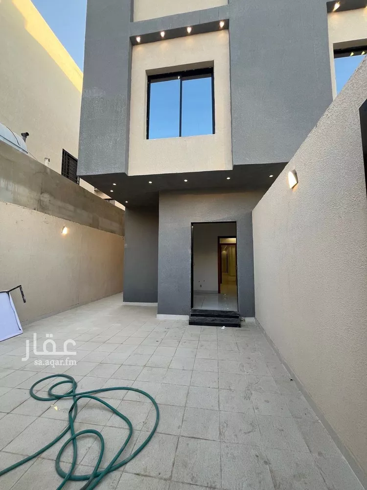 دور للبيع في شارع ابن أبي الفخار, حي عكاظ, مدينة الرياض, منطقة الرياض صورة 2