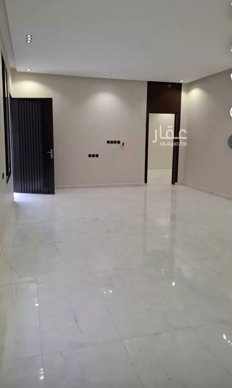 دور للبيع في شارع مسلم, حي بدر, مدينة الرياض, منطقة الرياض صورة 3