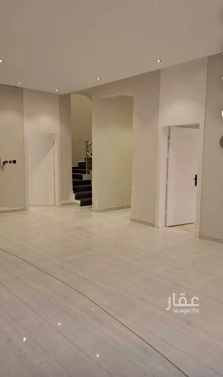 فيلا للبيع في شارع  مسلم, حي بدر, مدينة الرياض, منطقة الرياض صورة 4