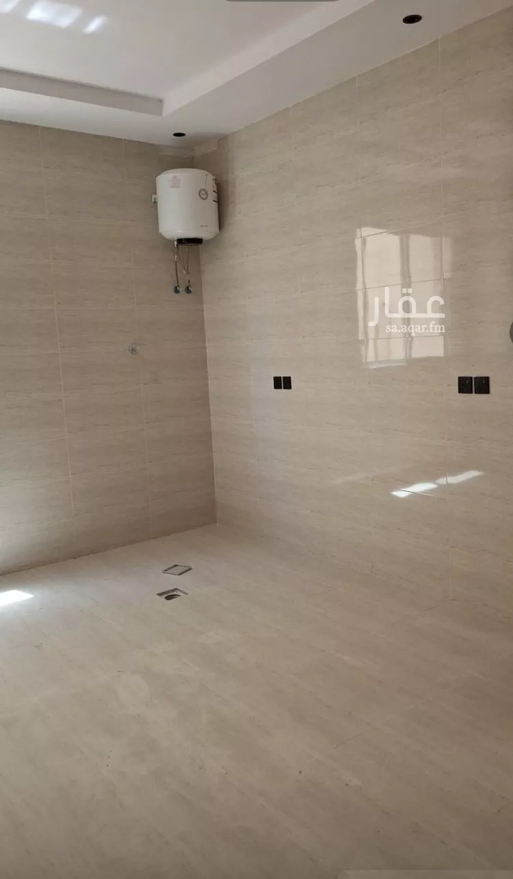دور للبيع في شارع الامام البخاري, حي بدر, مدينة الرياض, منطقة الرياض صورة 2