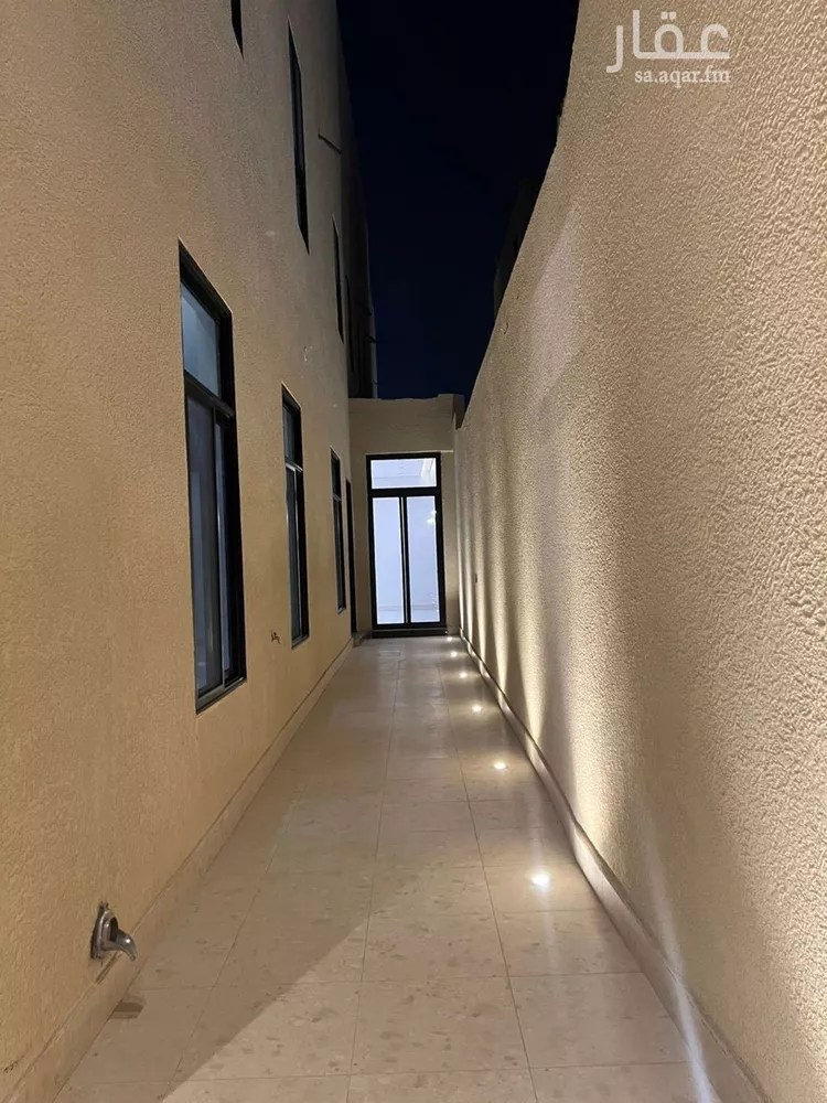 دور للبيع في شارع احمد بن جعفر القفطي, حي العوالي, مدينة الرياض, منطقة الرياض صورة 4