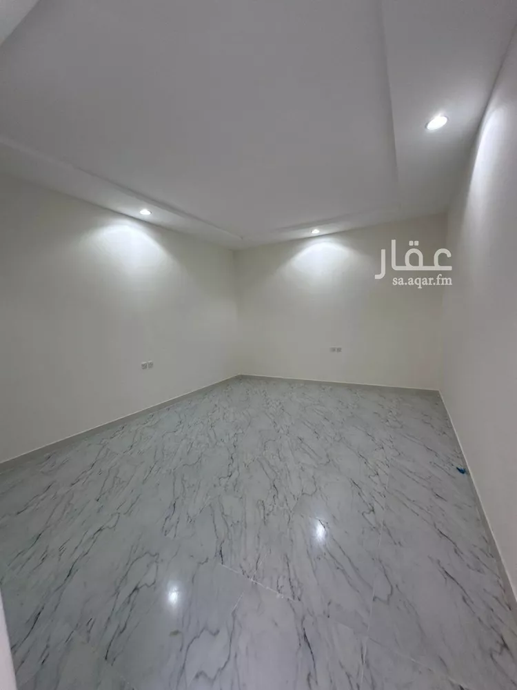 غرفة للإيجار في شارع عبدالملك بن عمر بن عبدالعزيز, حي الرمال, مدينة الرياض, منطقة الرياض