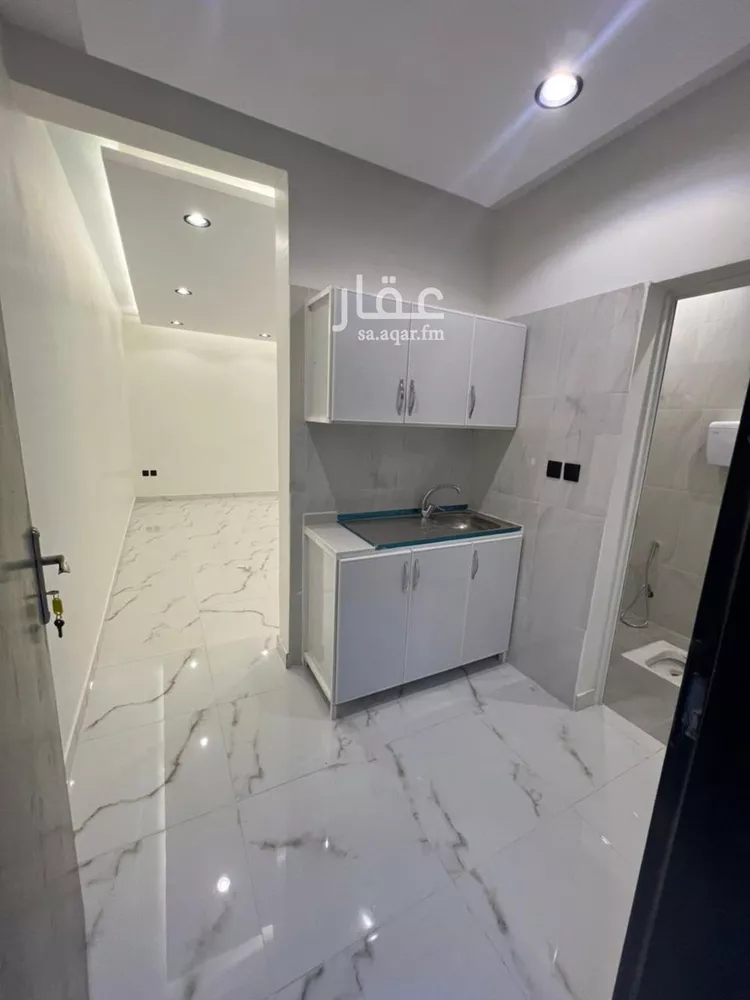 غرفة للإيجار في شارع ابن الحكيم الرندي, حي الرمال, مدينة الرياض, منطقة الرياض
