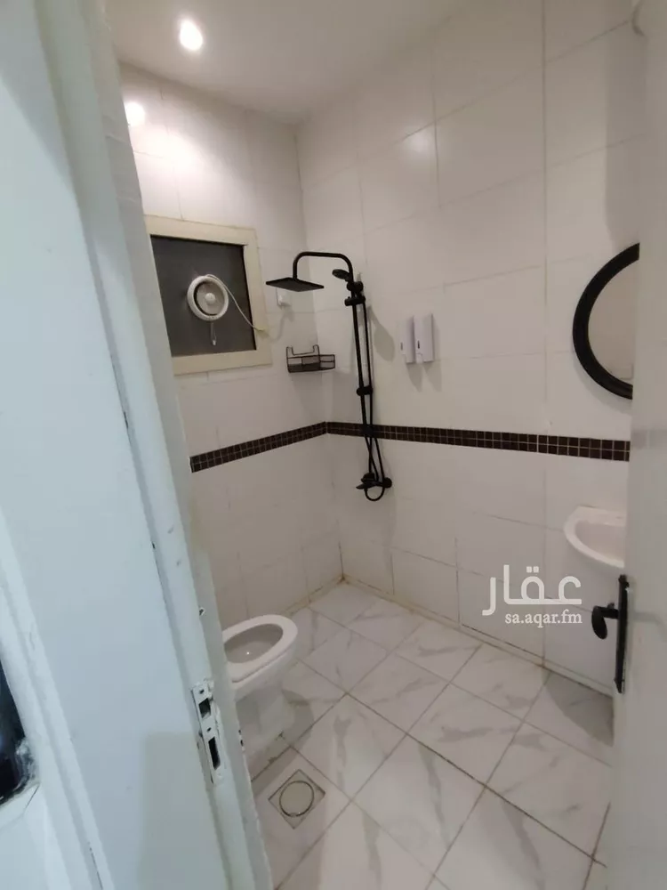 شقة للإيجار في شارع عبدالله بن شهيوين, حي الملقا, مدينة الرياض, منطقة الرياض صورة 2